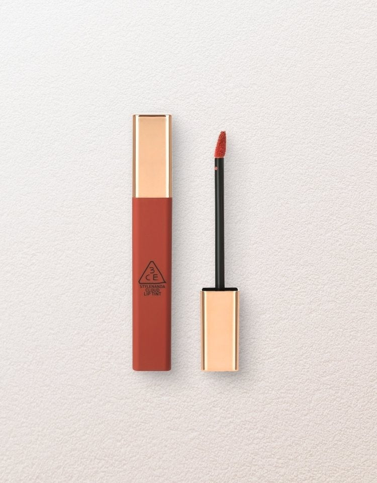 3CE Blurring Liquid Lip Pull Off
